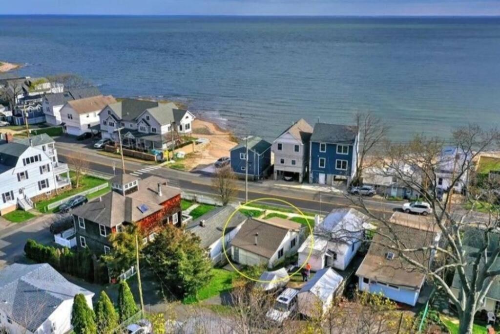 Beachy Bay Breeze Bungalow 2Br With Parking And Close To Many Amenities. Уэст-Хейвен Экстерьер фото